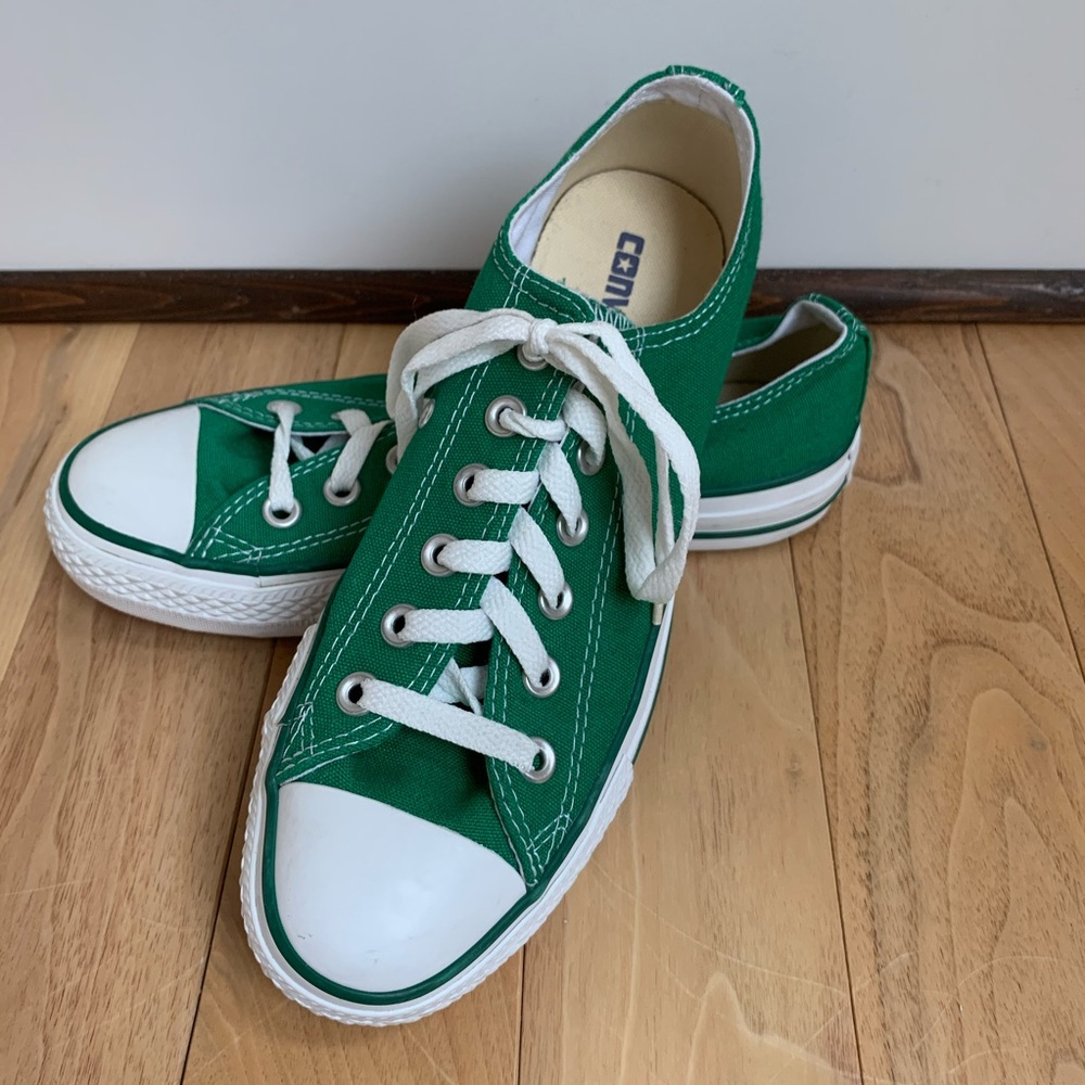 Green Low-top Converse